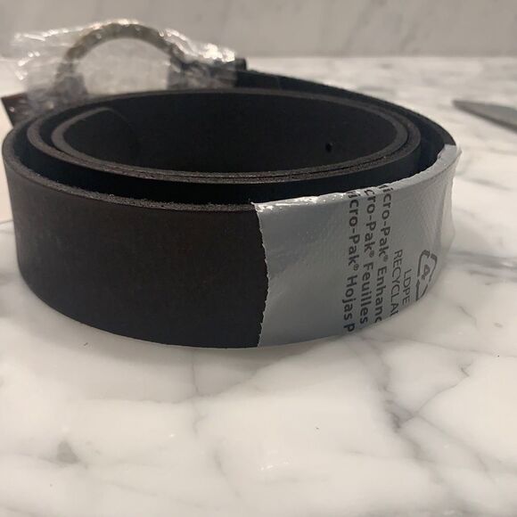 ? NWT Frye Flat Black Leather Classic Belt main image 3